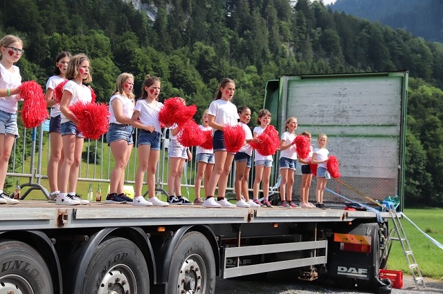 Cheerleaders im Ziel